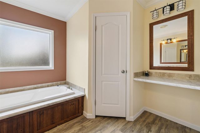 418 Lenora DR, Taylor, TX 76574