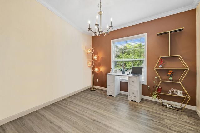 418 Lenora DR, Taylor, TX 76574