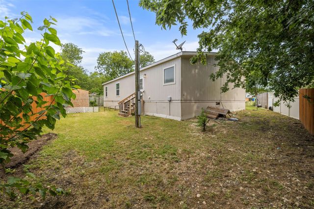 418 Lenora DR, Taylor, TX 76574