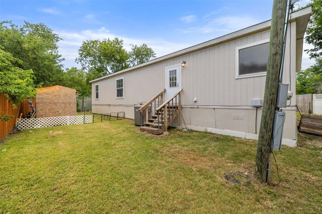 418 Lenora DR, Taylor, TX 76574