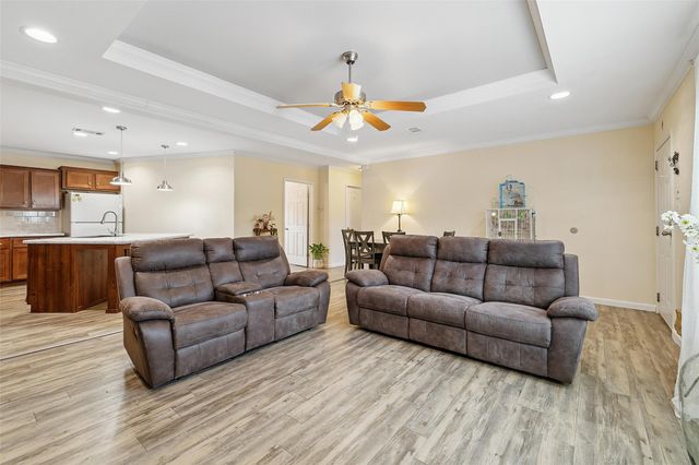 418 Lenora DR, Taylor, TX 76574