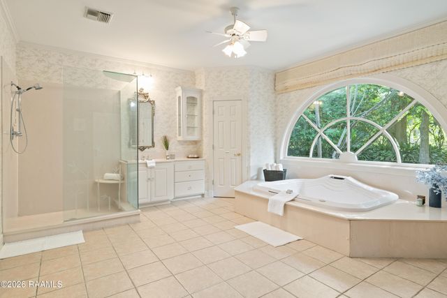 414 Wildwood Drive, New Iberia, LA 70560
