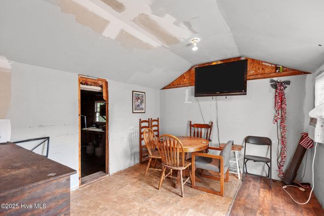 4240 Whichard Road Road, Greenville, NC 27834