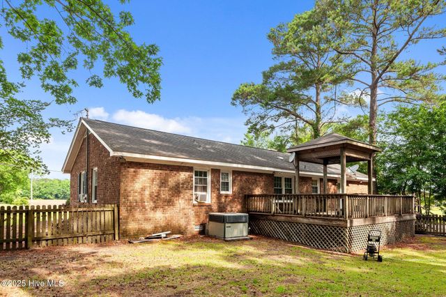 4240 Whichard Road Road, Greenville, NC 27834