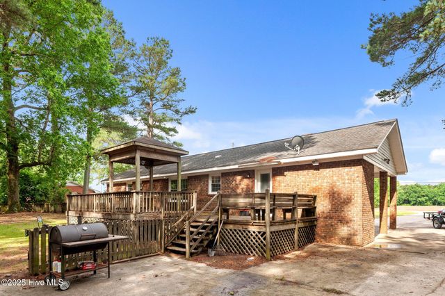4240 Whichard Road Road, Greenville, NC 27834
