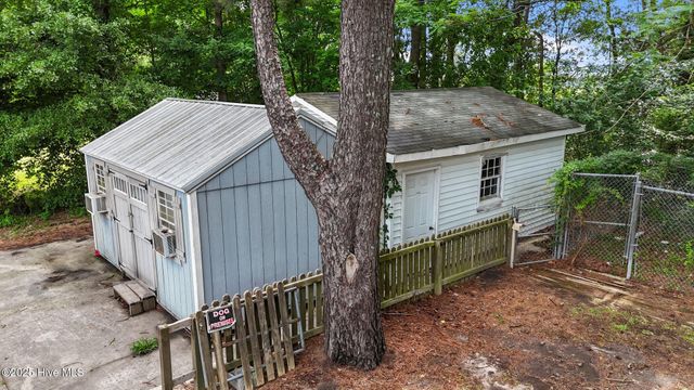 4240 Whichard Road Road, Greenville, NC 27834