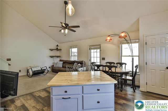 1949 Bushkill Drive, Forks Twp, PA 18040