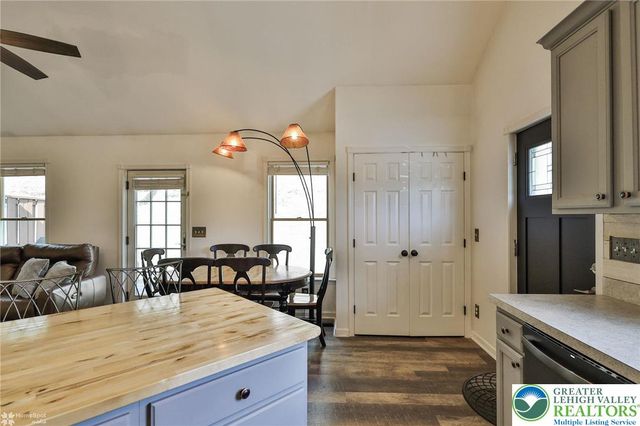 1949 Bushkill Drive, Forks Twp, PA 18040
