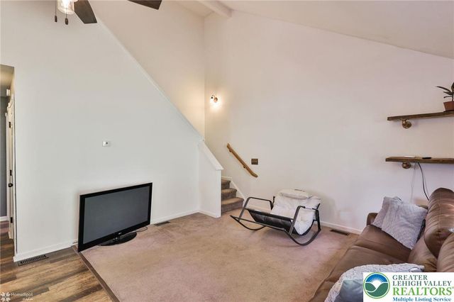 1949 Bushkill Drive, Forks Twp, PA 18040