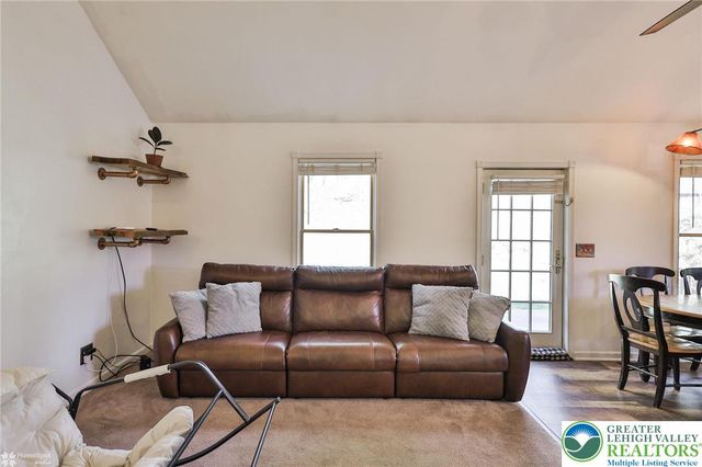 1949 Bushkill Drive, Forks Twp, PA 18040