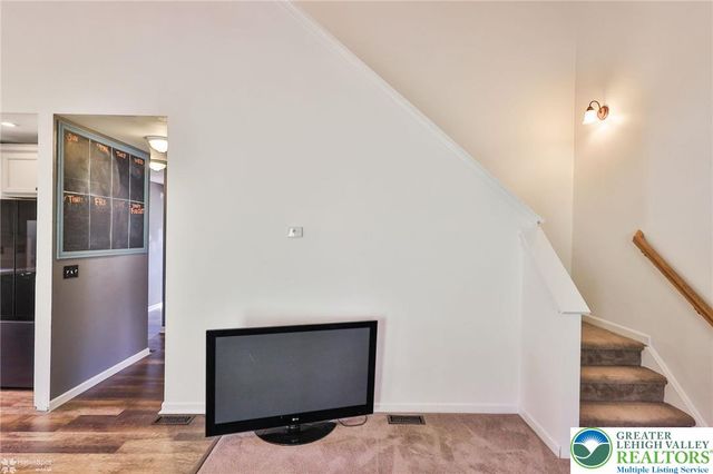 1949 Bushkill Drive, Forks Twp, PA 18040