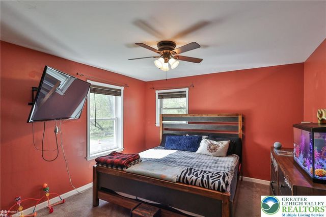 1949 Bushkill Drive, Forks Twp, PA 18040