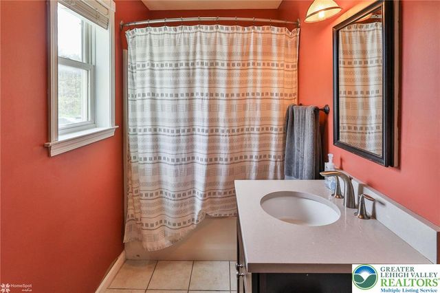 1949 Bushkill Drive, Forks Twp, PA 18040