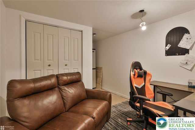 1949 Bushkill Drive, Forks Twp, PA 18040