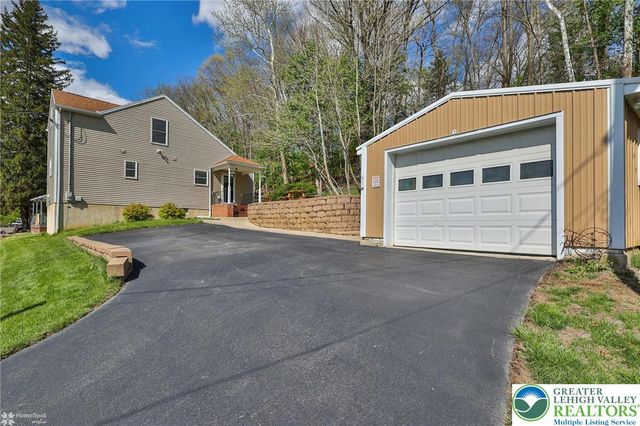1949 Bushkill Drive, Forks Twp, PA 18040