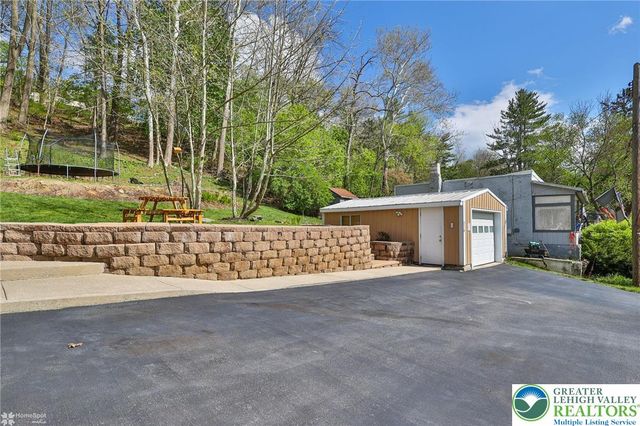 1949 Bushkill Drive, Forks Twp, PA 18040