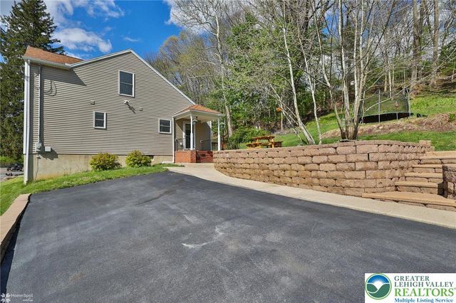 1949 Bushkill Drive, Forks Twp, PA 18040