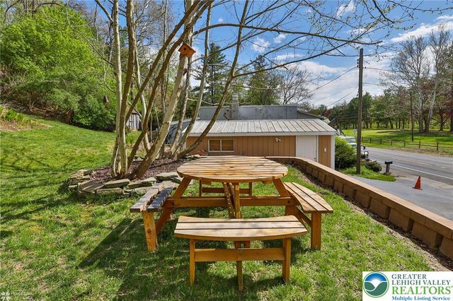 1949 Bushkill Drive, Forks Twp, PA 18040