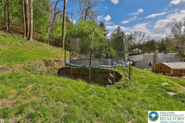 1949 Bushkill Drive, Forks Twp, PA 18040