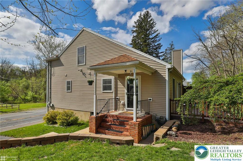 1949 Bushkill Drive, Forks Twp, PA 18040