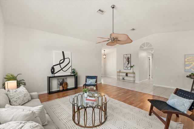 8 EDGEMONT PLACE, Palm Coast, FL 32164