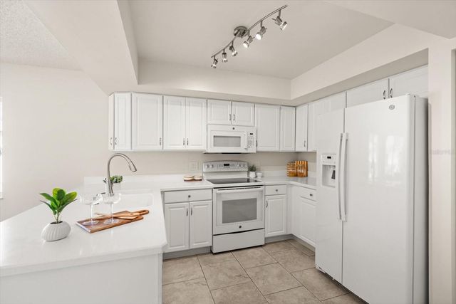 8 EDGEMONT PLACE, Palm Coast, FL 32164