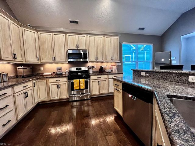 2228 Martlet LN, Virginia Beach, VA 23456
