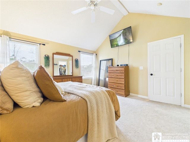 5890 Pinehurst Court, Hamburg, NY 14085