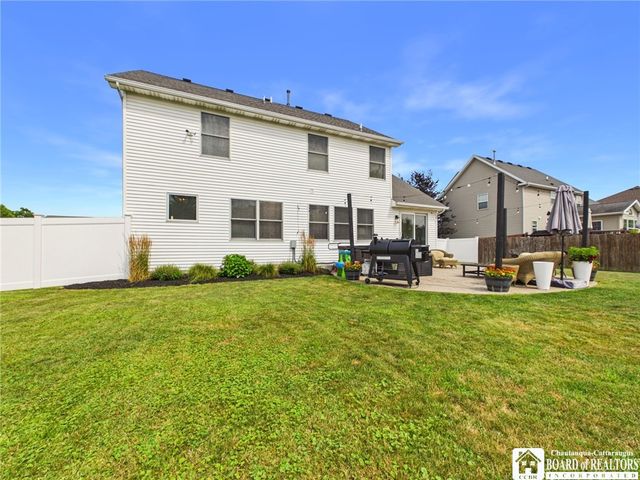 5890 Pinehurst Court, Hamburg, NY 14085
