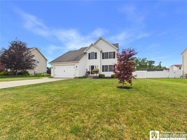 5890 Pinehurst Court, Hamburg, NY 14085
