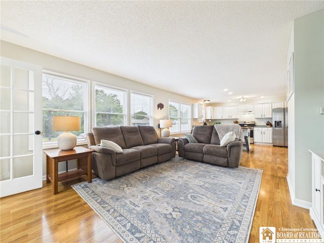 5890 Pinehurst Court, Hamburg, NY 14085