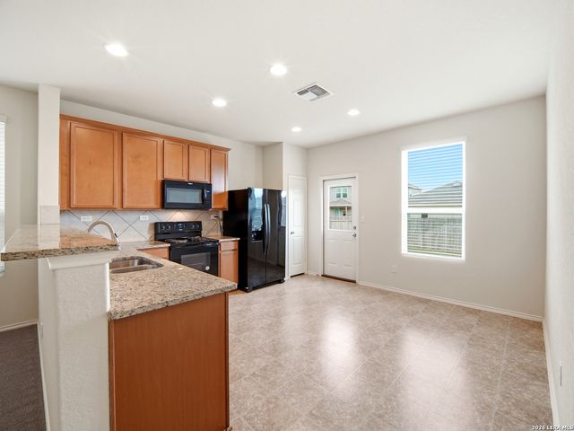 237 Texas Thistle, New Braunfels, TX 78130