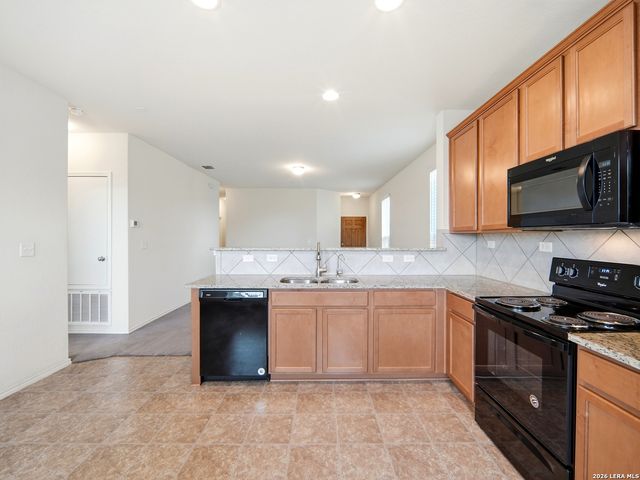 237 Texas Thistle, New Braunfels, TX 78130