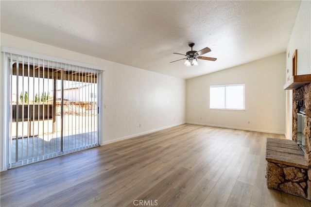 19014 Vine, Hesperia, CA 92345