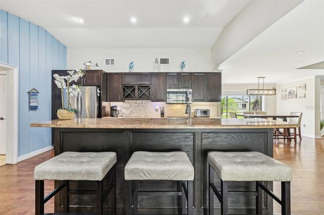 6106 45TH STREET W, Bradenton, FL 34210
