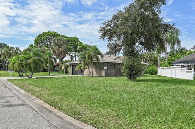 6106 45TH STREET W, Bradenton, FL 34210