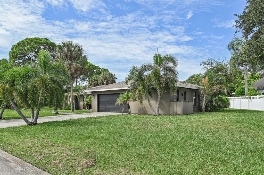 6106 45TH STREET W, BRADENTON, FL 34210 — photo 3