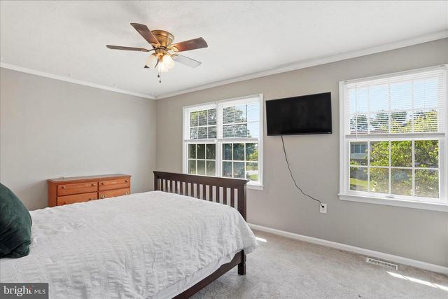 356 SURREY CLUB LN, Stephens City, VA 22655