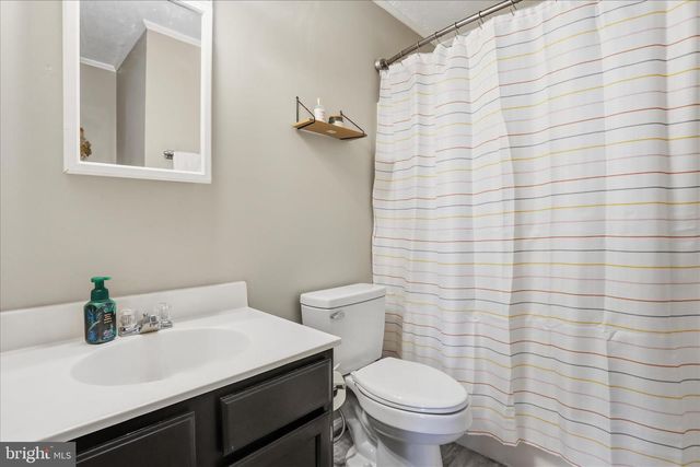 356 SURREY CLUB LN, Stephens City, VA 22655