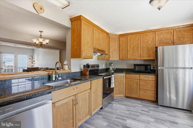 356 SURREY CLUB LN, Stephens City, VA 22655