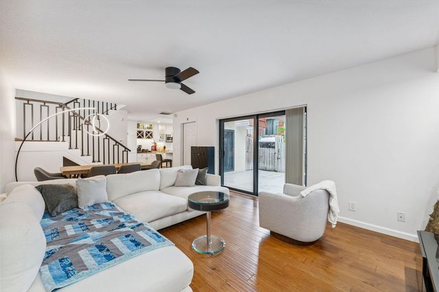730 NW 99th Circle, Plantation, FL 33324
