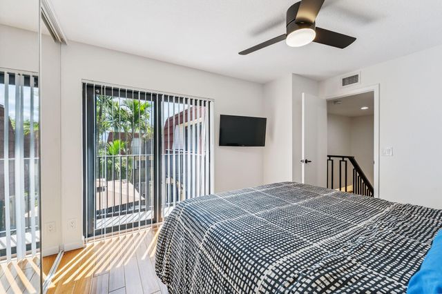 730 NW 99th Circle, Plantation, FL 33324