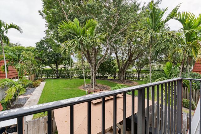 730 NW 99th Circle, Plantation, FL 33324