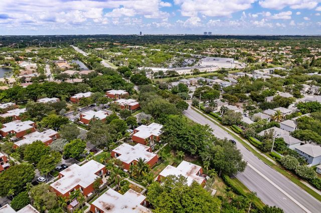 730 NW 99th Circle, Plantation, FL 33324