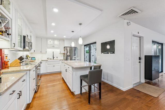 730 NW 99th Circle, Plantation, FL 33324