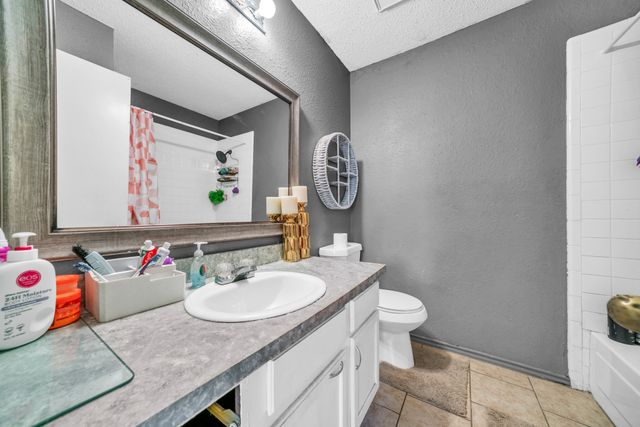 928 Winding Creek Drive, Mesquite, TX 75149