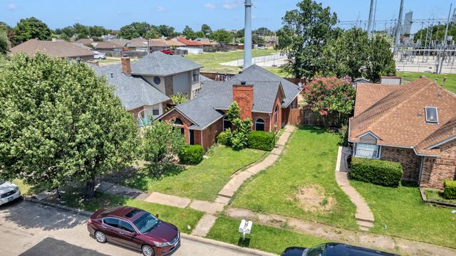 928 Winding Creek Drive, Mesquite, TX 75149