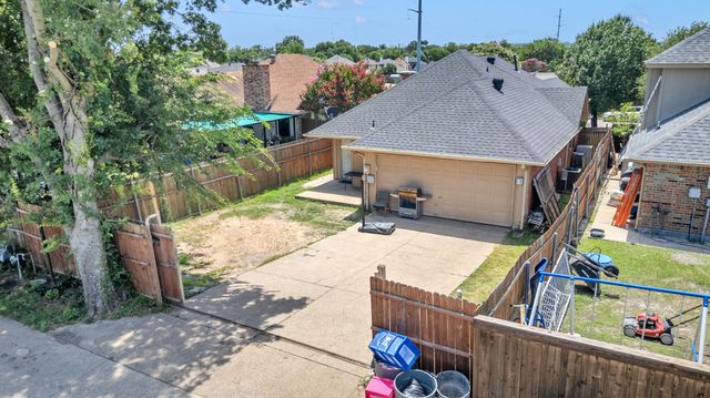 928 Winding Creek Drive, Mesquite, TX 75149
