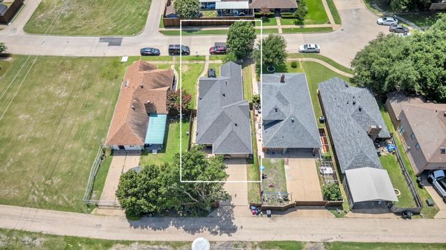 928 Winding Creek Drive, Mesquite, TX 75149