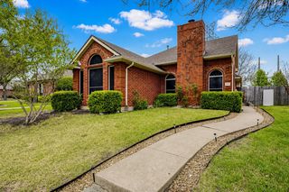 928 Winding Creek Drive, Mesquite, TX 75149